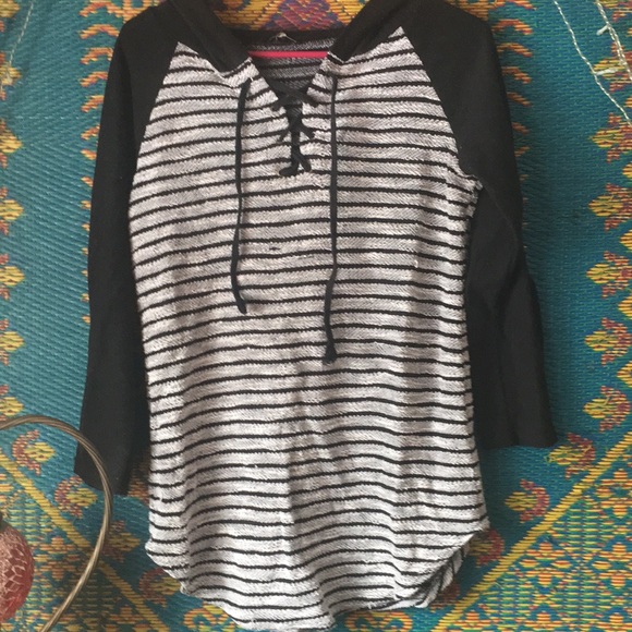 Beach 3/4 sleeve cover up with hood - Picture 1 of 1